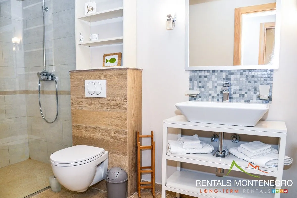 Prodaja, dvosoban stan, 120m², Kavač, Kotor