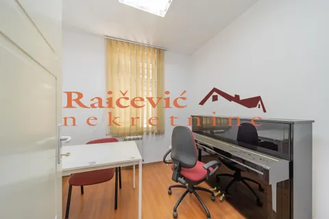 Rent, office space, 85m², Vračar Hram, Vračar Sve Podlokacije - image 10