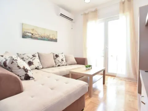 Rent, apartment, 40m², Maslinjak, Budva - image 9