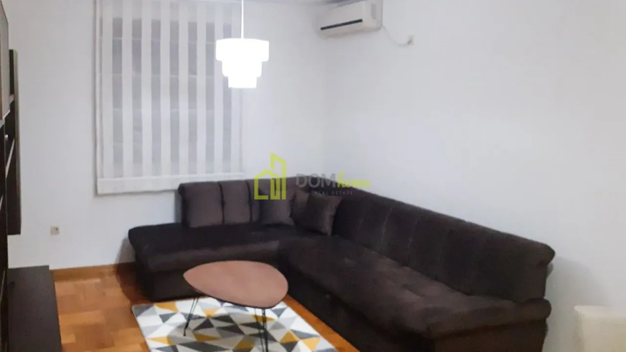 Izdavanje, jednosoban stan, 45m², Stari Aerodrom, Podgorica