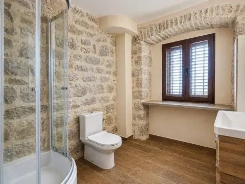 Sale, house, 130m², Muo, Kotor - image 9