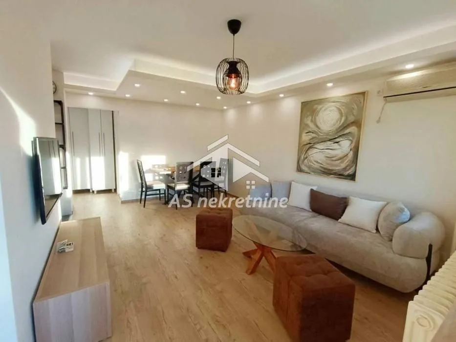Izdavanje, stan, 45m², Stari Merkator, Novi Beograd Sve Podlokacije