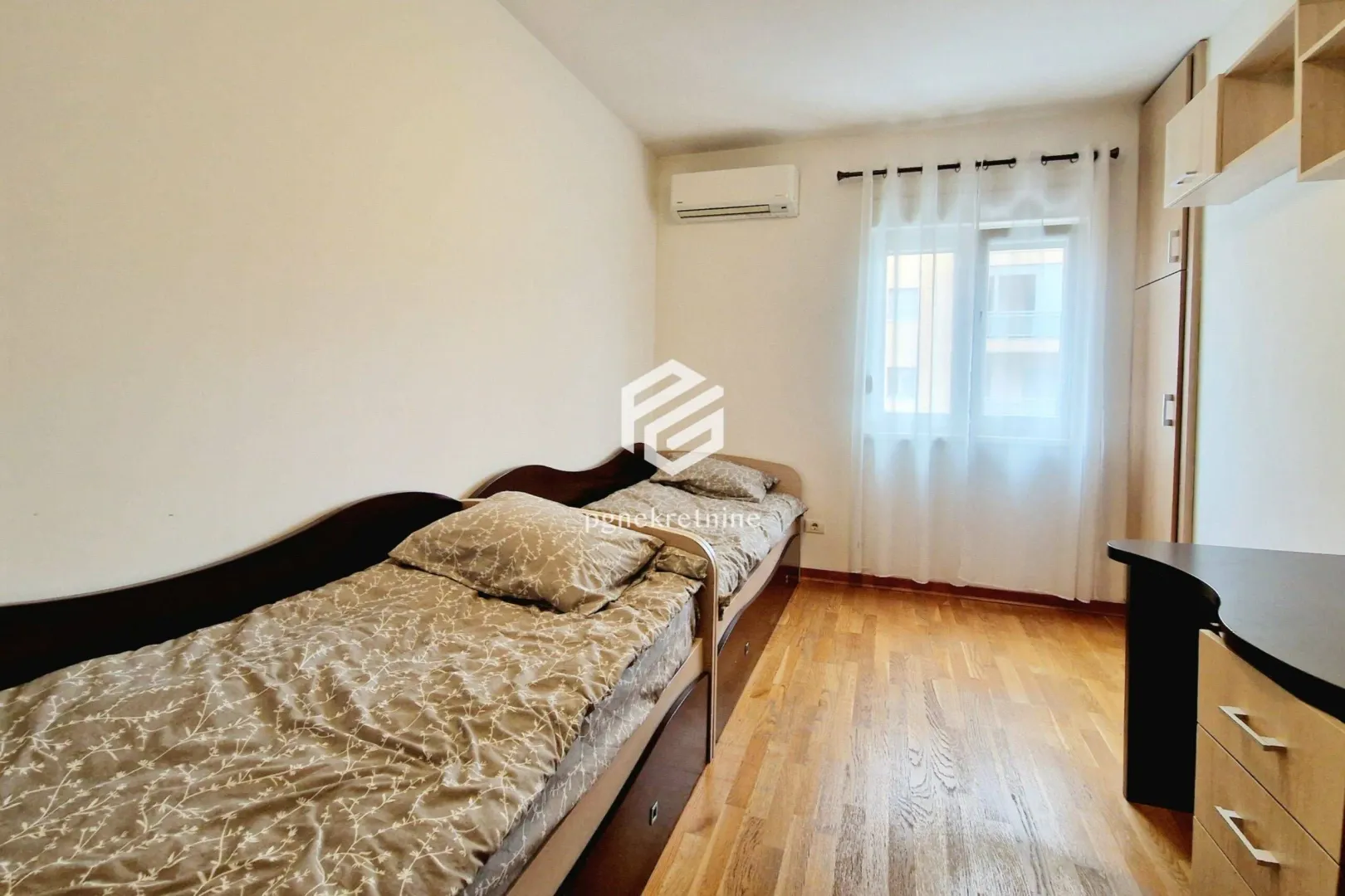 Izdavanje, trosoban stan, 120m², City Kvart, Podgorica