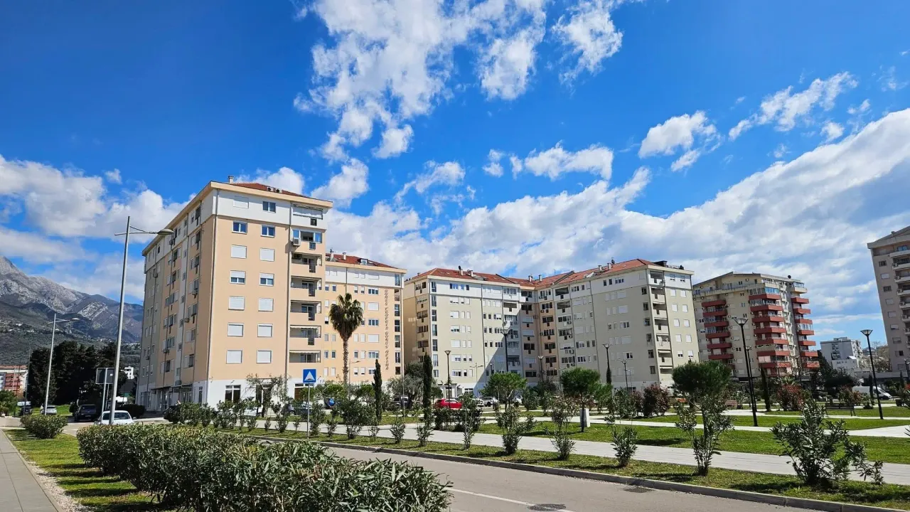 Sale, one bedroom apartment, 39m², Centar, Bar