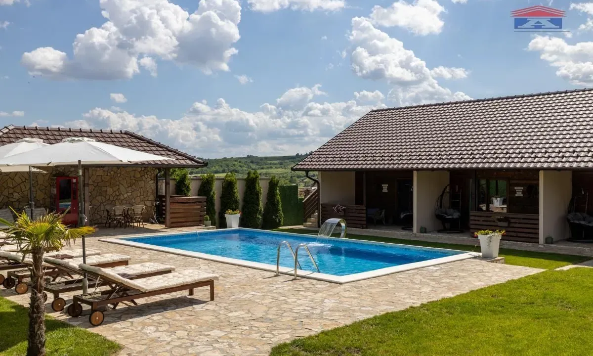 Sale, house, 230m², Banja Vrdnik, Irig
