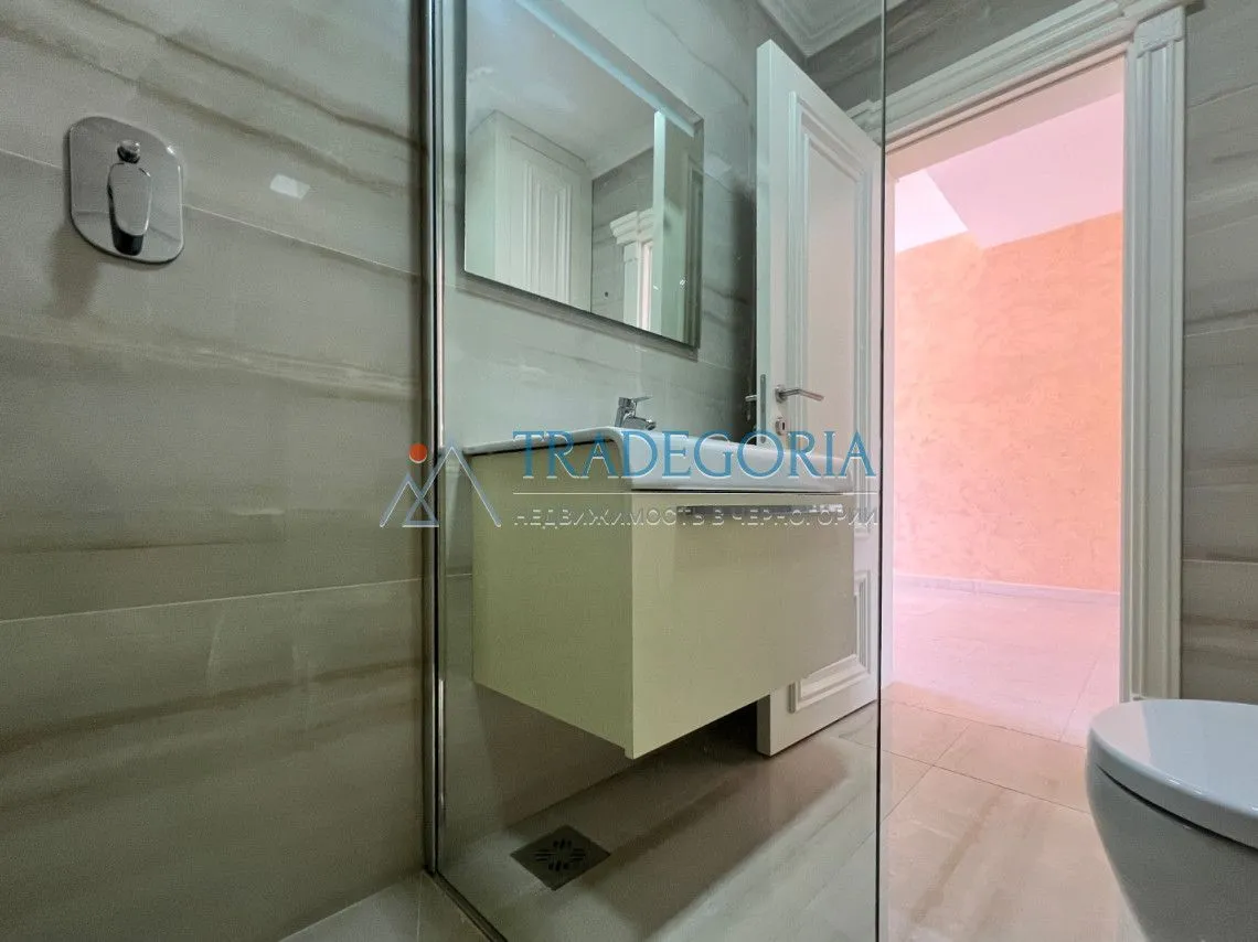 Prodaja, trosoban stan, 640m², Budva, Crna Gora