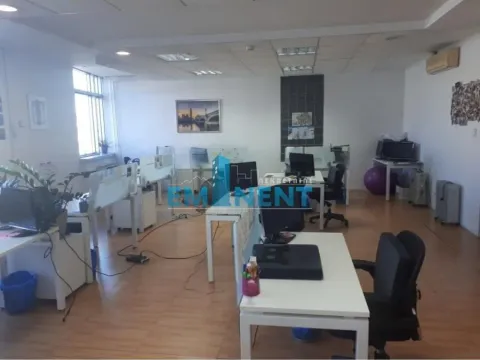 Izdavanje, poslovni prostor, 205m², Stari Grad, Beograd - image 2