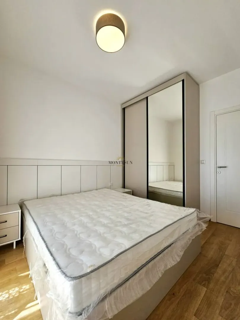 Rent, one bedroom apartment, 45m², Bečići, Budva