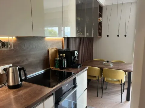 Izdavanje, dvosoban stan, 53m², Pod Kuk, Tivat - image 6