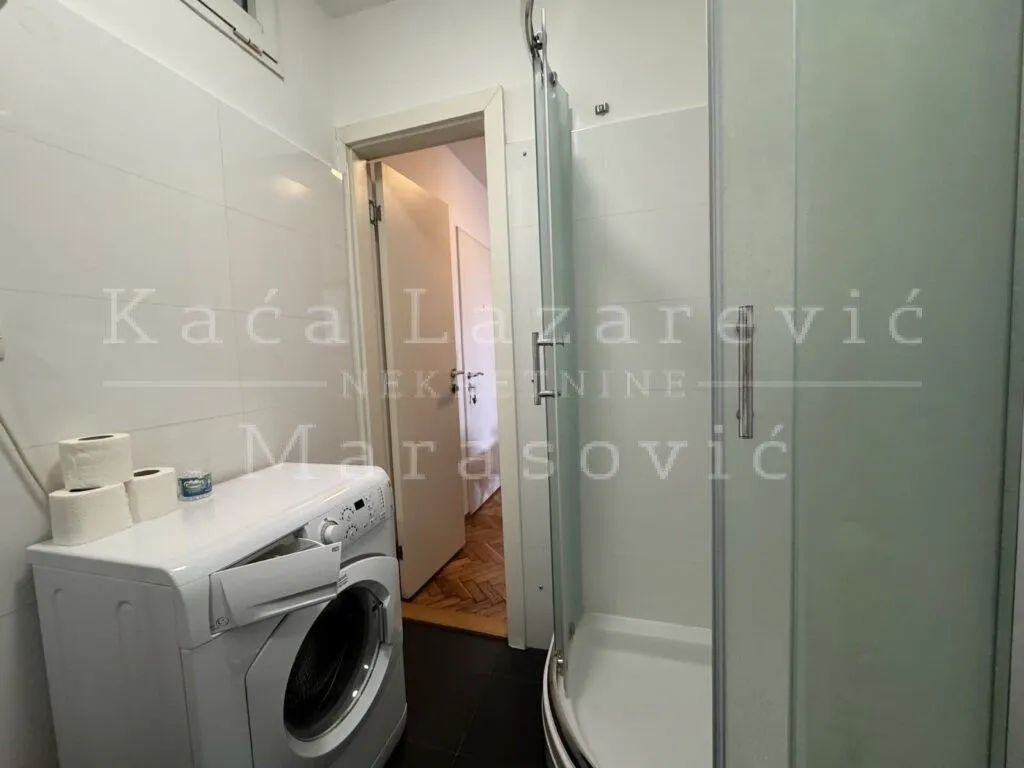 Rent, one bedroom apartment, 33m², Novi Beograd Blok 1 Fontana, Novi Beograd Sve Podlokacije