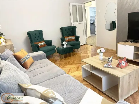 Izdavanje, trosoban stan, 64m², Savski Venac, Beograd - image 3