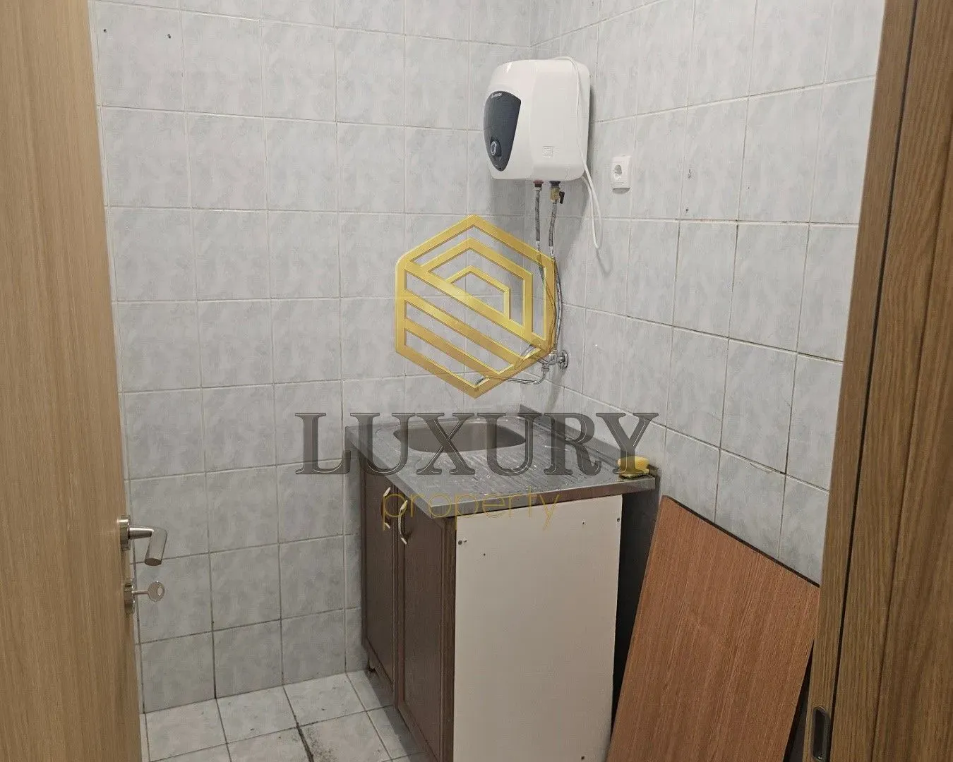 Sale, office space, 191m², Ljubović, Podgorica