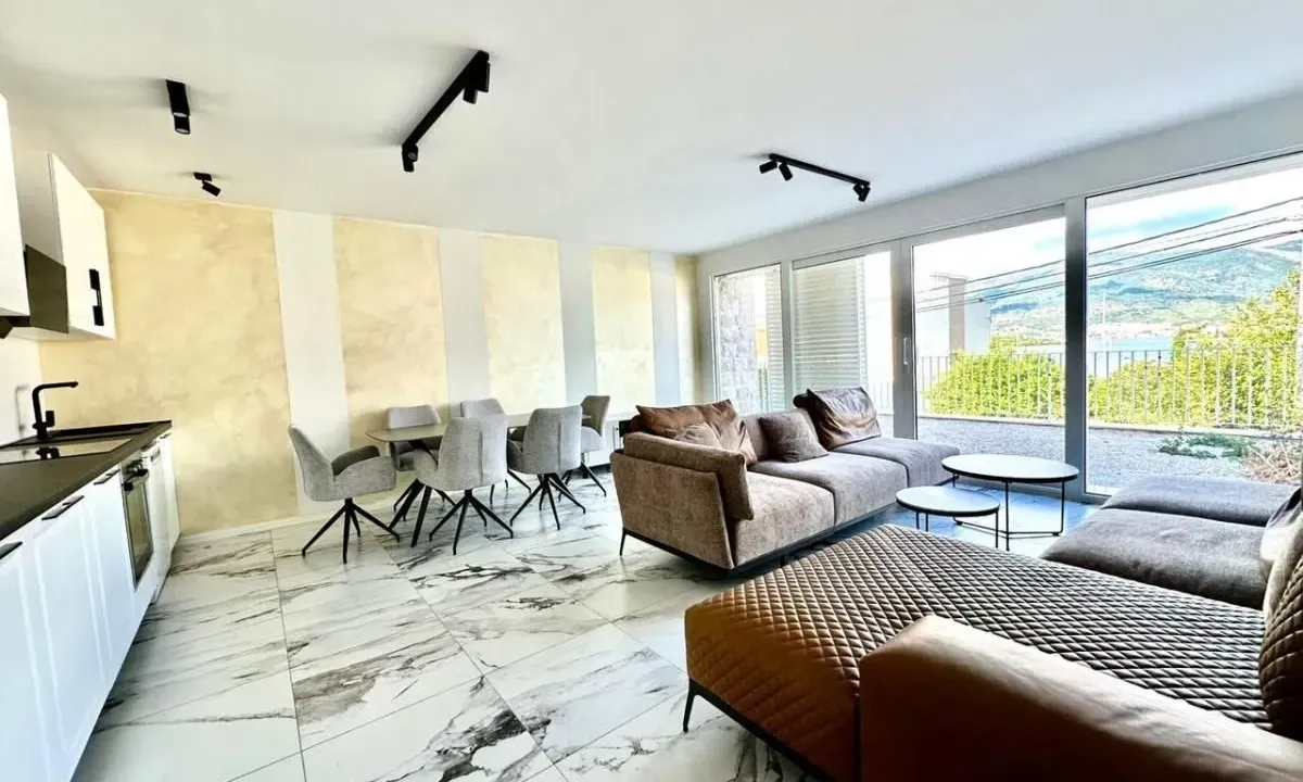 Sale, two bedroom apartment, 85m², Đuraševići, Tivat