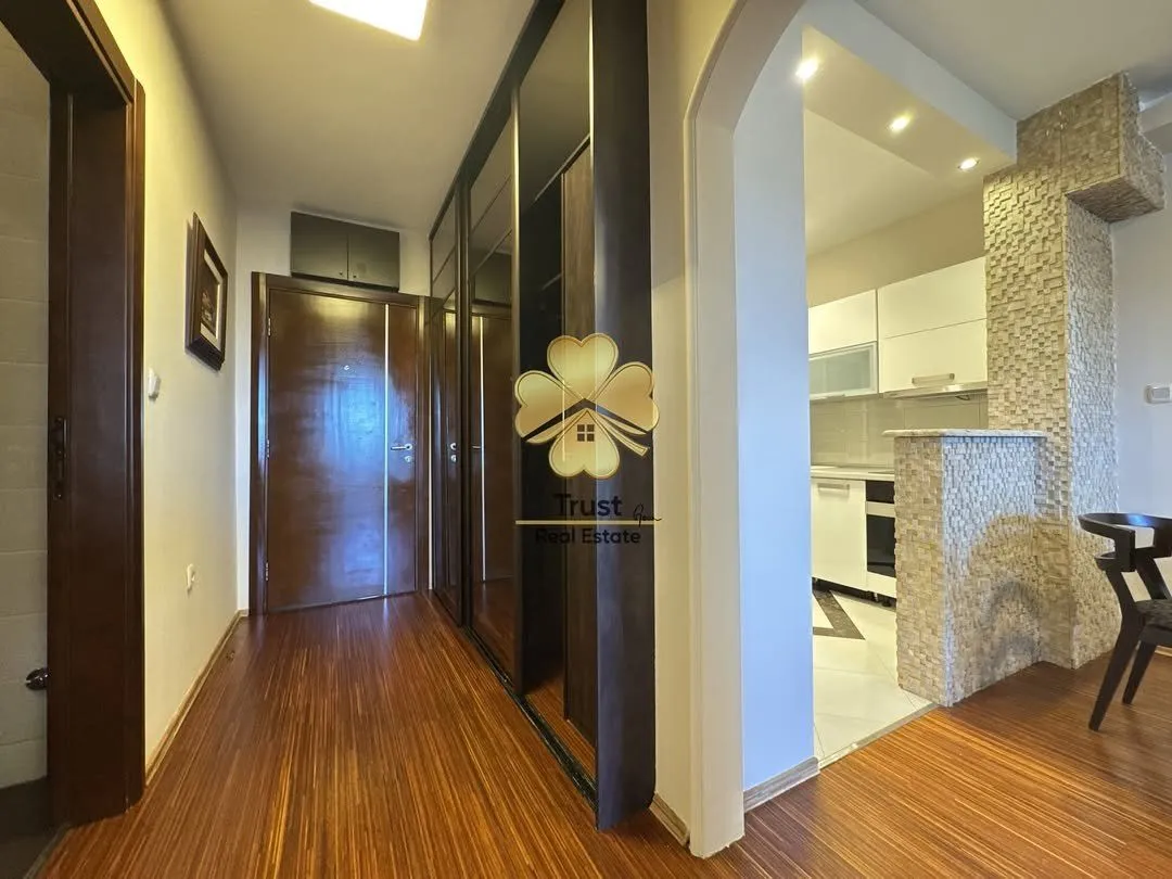 Izdavanje, dvosoban stan, 90m², Preko Morače, Podgorica