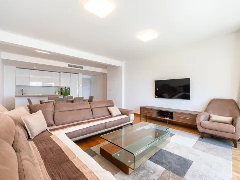 Prodaja, jednosoban stan, 85m², Rafailovići, Budva - image 4