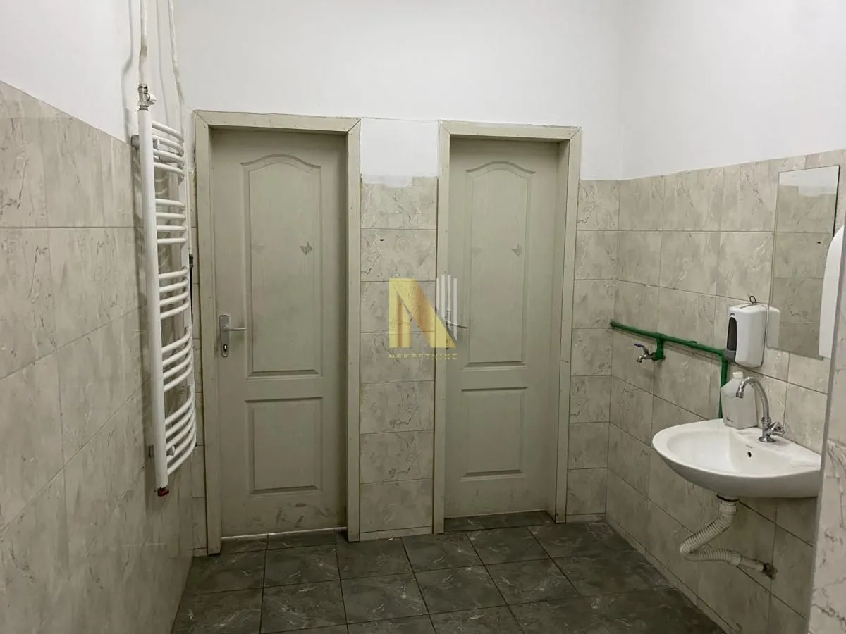 Rent, office space, 681m², Salajka, Novi Sad Sve Podlokacije