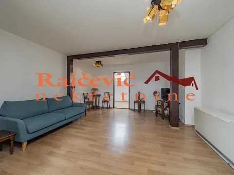 Sale, three bedroom apartment, 96m², Centar, Kruševac - image 8