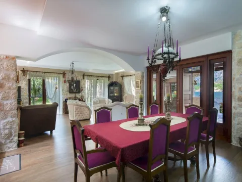 Prodaja, kuća, 497m², Prčanj, Kotor - image 24