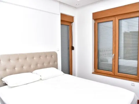 Rent, four bedroom apartment, 140m², Centar, Podgorica - image 6