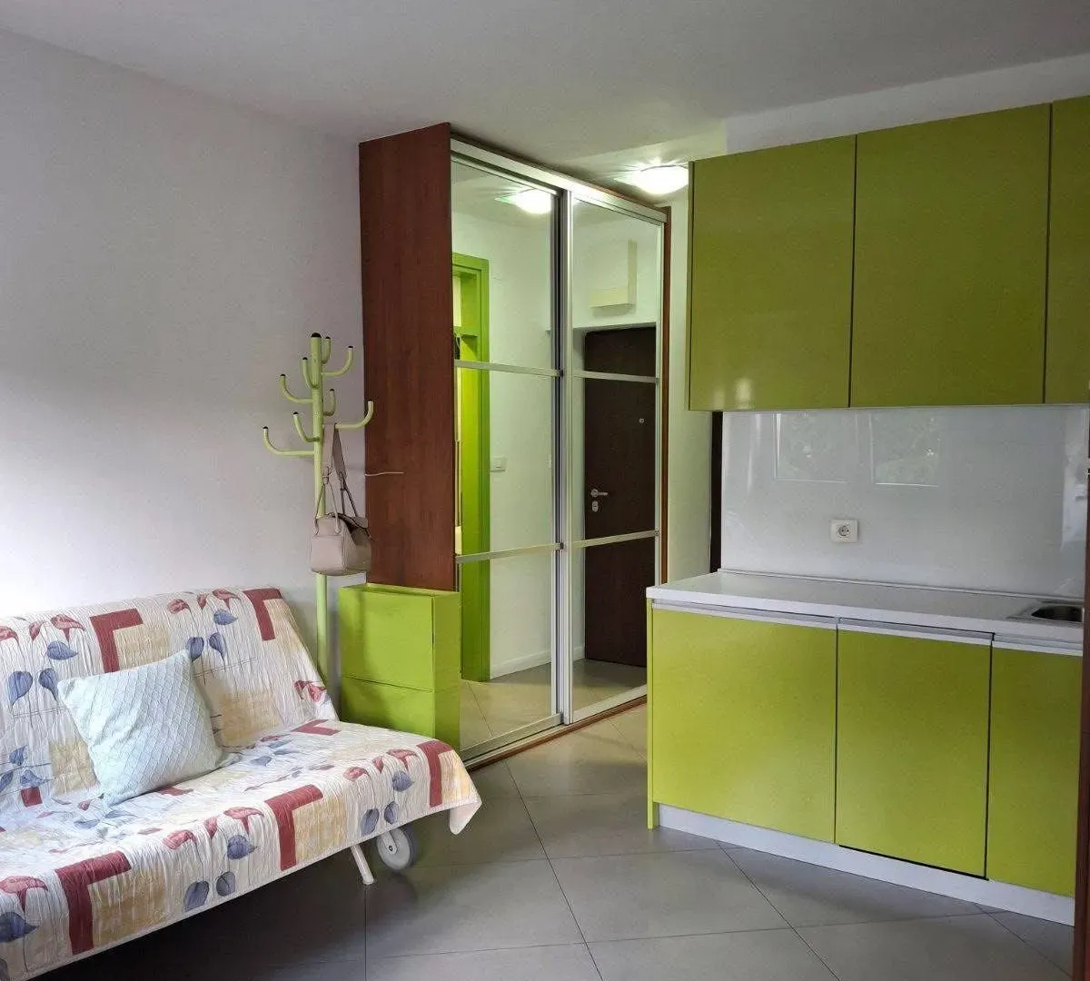 Izdavanje, jednosoban stan, 25m², Preko Morače, Podgorica