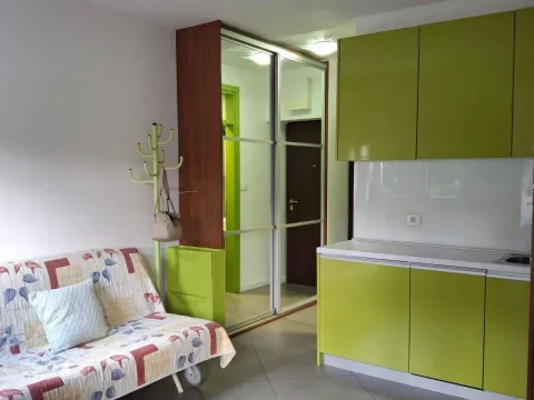 Izdavanje, jednosoban stan, 25m², Preko Morače, Podgorica - image 1