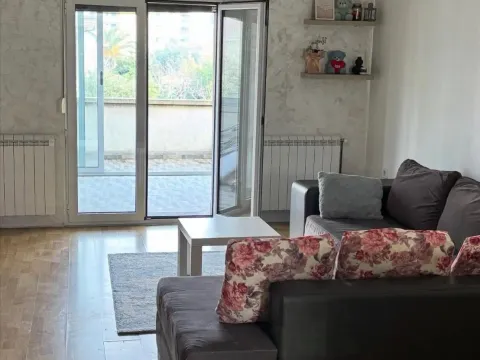 Prodaja, kuća, 150m², Stari Aerodrom, Podgorica - image 4