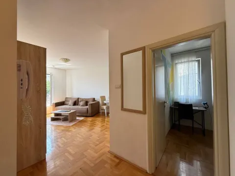 Rent, two bedroom apartment, 60m², Bečići, Budva - image 4