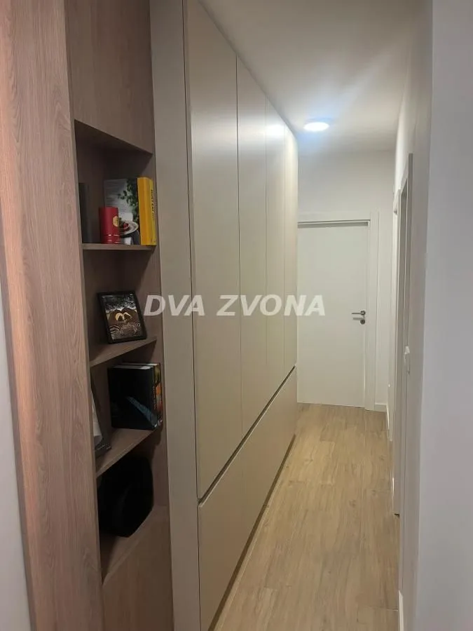 Prodaja, trosoban stan, 59m², Alibegovac, Petrovaradin