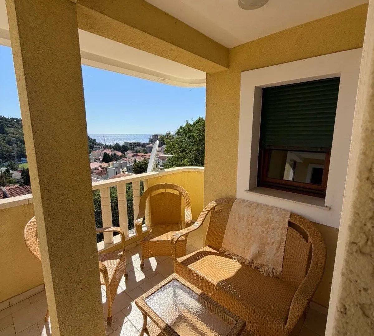 Sale, one bedroom apartment, 48m², Petrovac, Budva