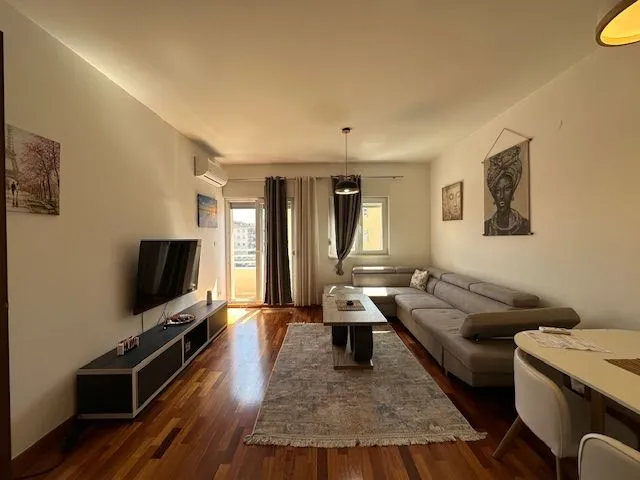 Rent, one bedroom apartment, 51m², City Kvart, Podgorica