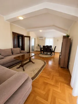 Rent, four bedroom apartment, 150m², Stari Aerodrom, Podgorica - image 2