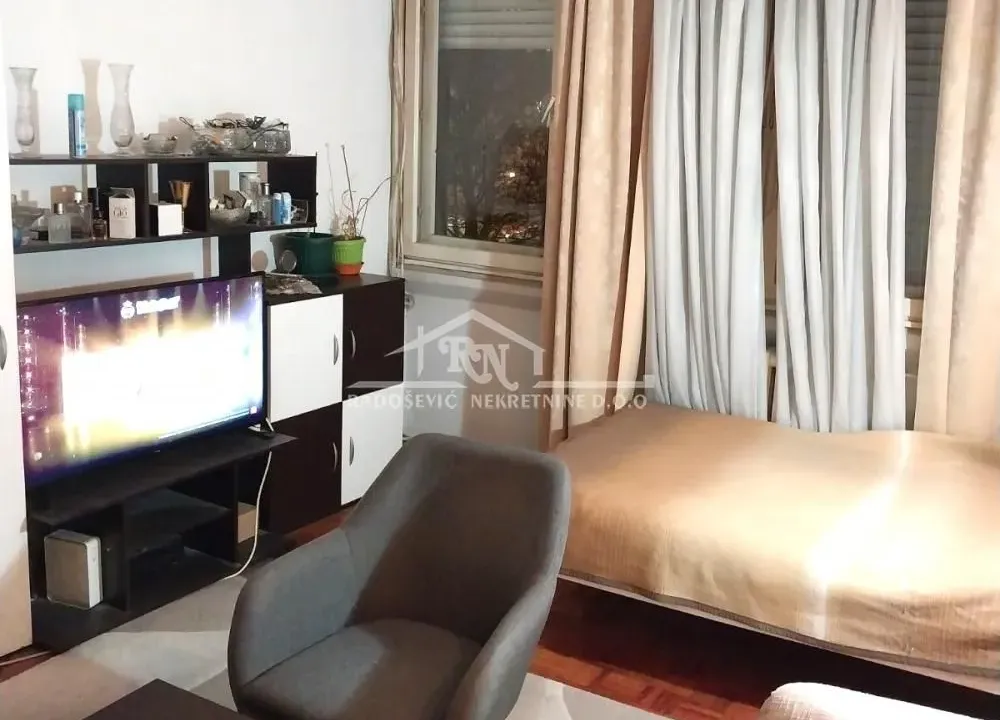 Prodaja, dvosoban stan, 68m², Brace Jerković, Voždovac Sve Podlokacije