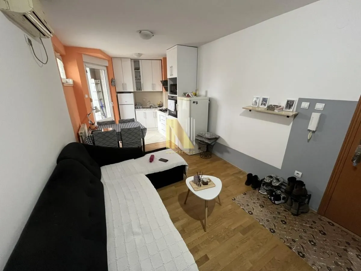 Izdavanje, dvosoban stan, 40m², Grbavica, Novi Sad Sve Podlokacije