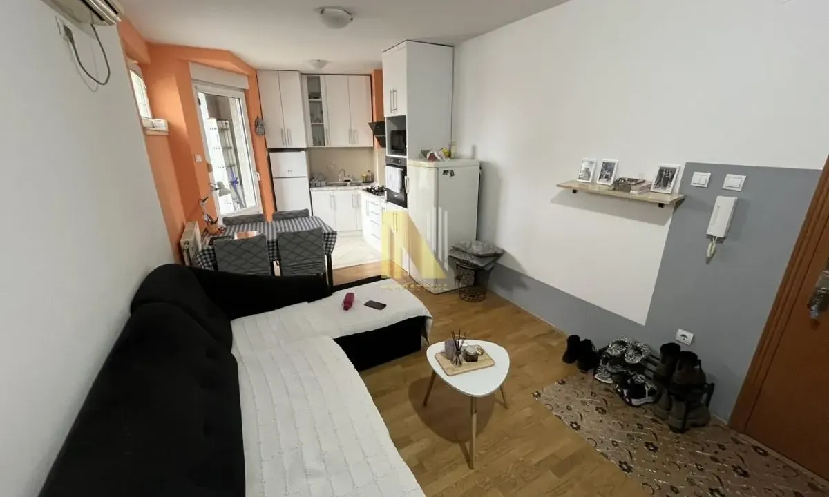 Izdavanje, dvosoban stan, 40m², Grbavica, Novi Sad Sve Podlokacije