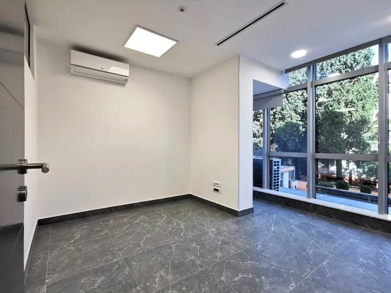 Rent, office space, 77m², Centar, Podgorica