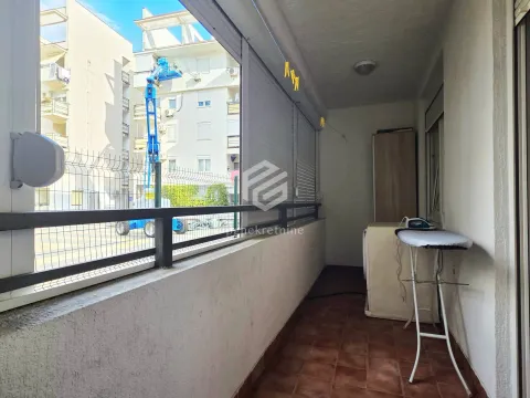 Izdavanje, dvosoban stan, 60m², Blok 9, Podgorica - image 13