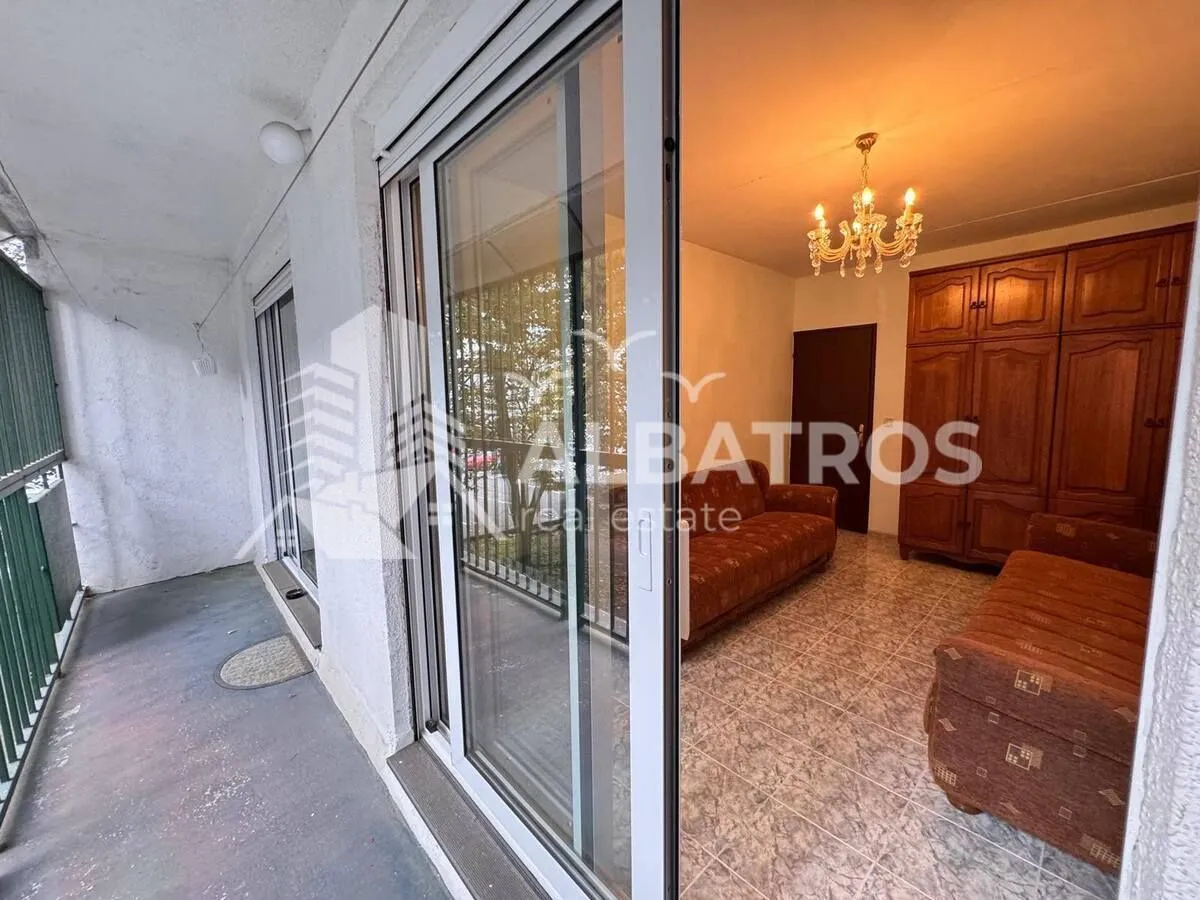 Prodaja, dvosoban stan, 77m², Centar, Bar