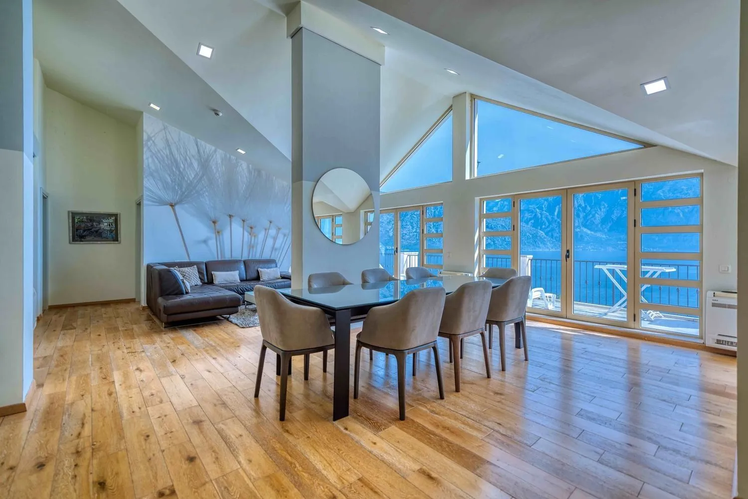 Sale, three bedroom apartment, 167m², Prčanj, Kotor