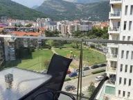Stan na dan, četvorosoban stan, 100m2, Tree cane, Budva