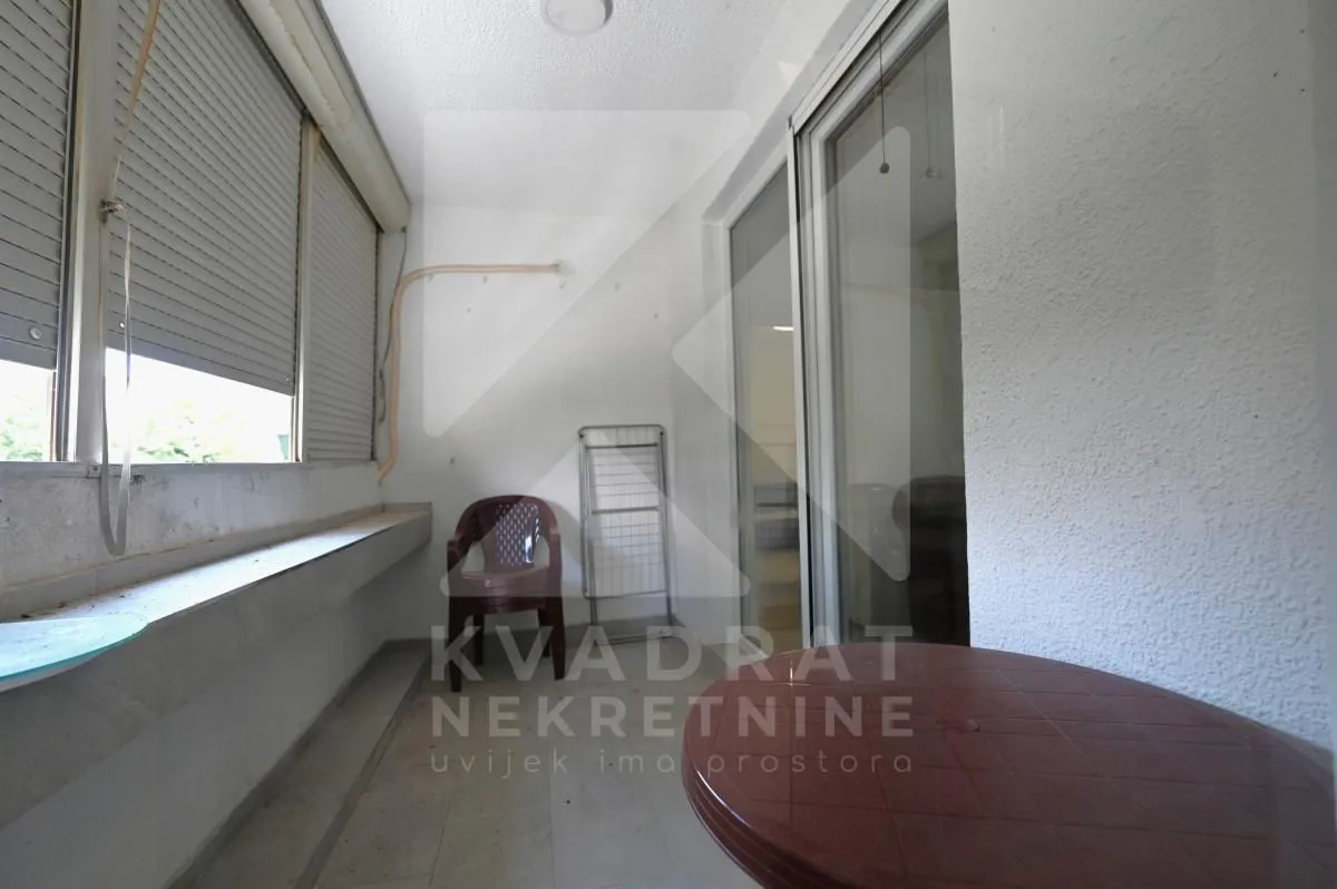 Izdavanje, dvosoban stan, 74m², Zabjelo, Podgorica