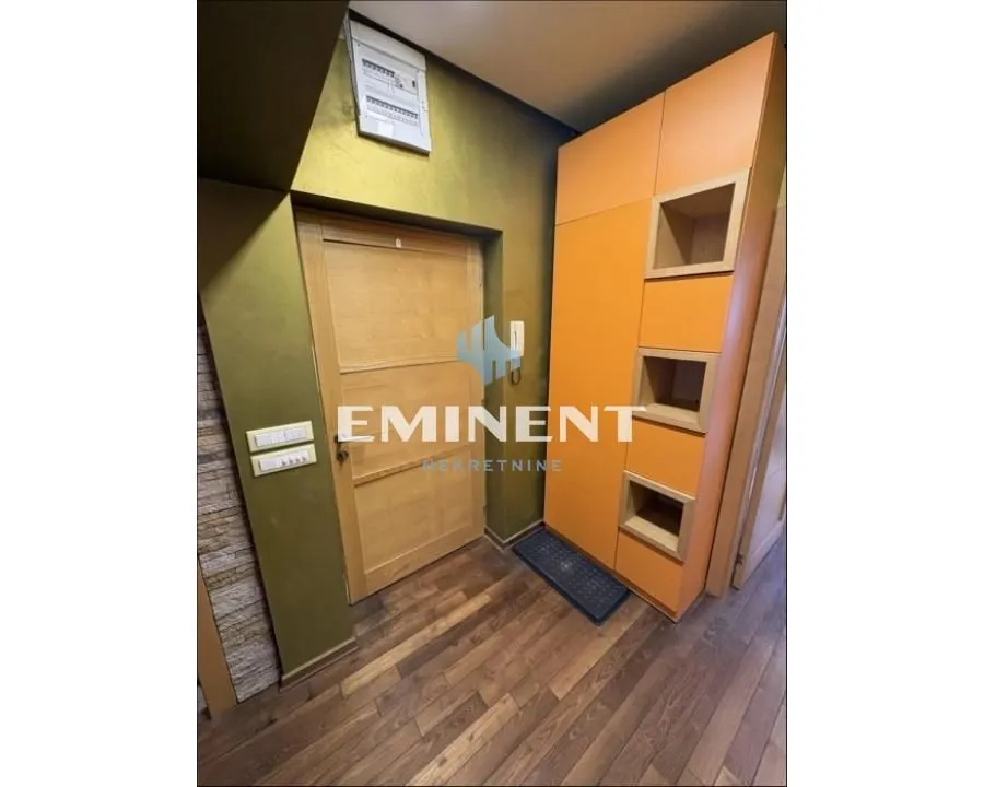 Rent, two bedroom apartment, 64m², Kalenić Pijaca, Vračar Sve Podlokacije