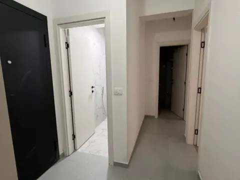 Izdavanje, dvosoban stan, 64m², Stari Aerodrom, Podgorica - image 5