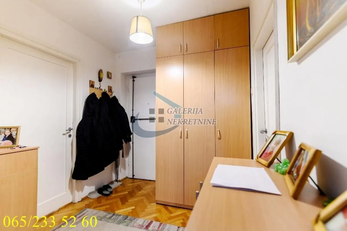Prodaja, dvosoban stan, 61m², Slavujev Venac, Zvezdara Sve Podlokacije