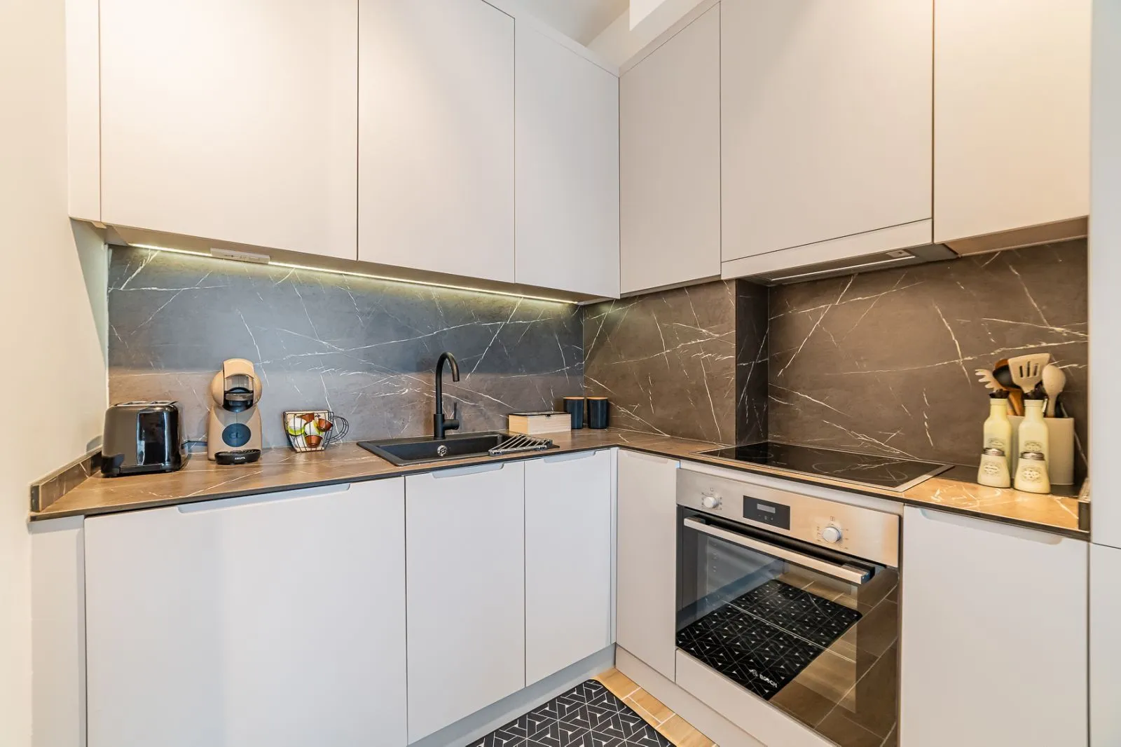 Sale, one bedroom apartment, 43m², Bečići, Budva