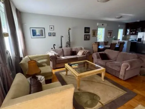 Izdavanje, trosoban stan, 115m², Gorica C, Podgorica - image 2