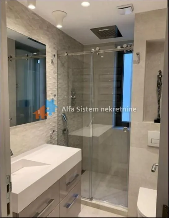 Rent, three bedroom apartment, 91m², Skadarlija, Beograd