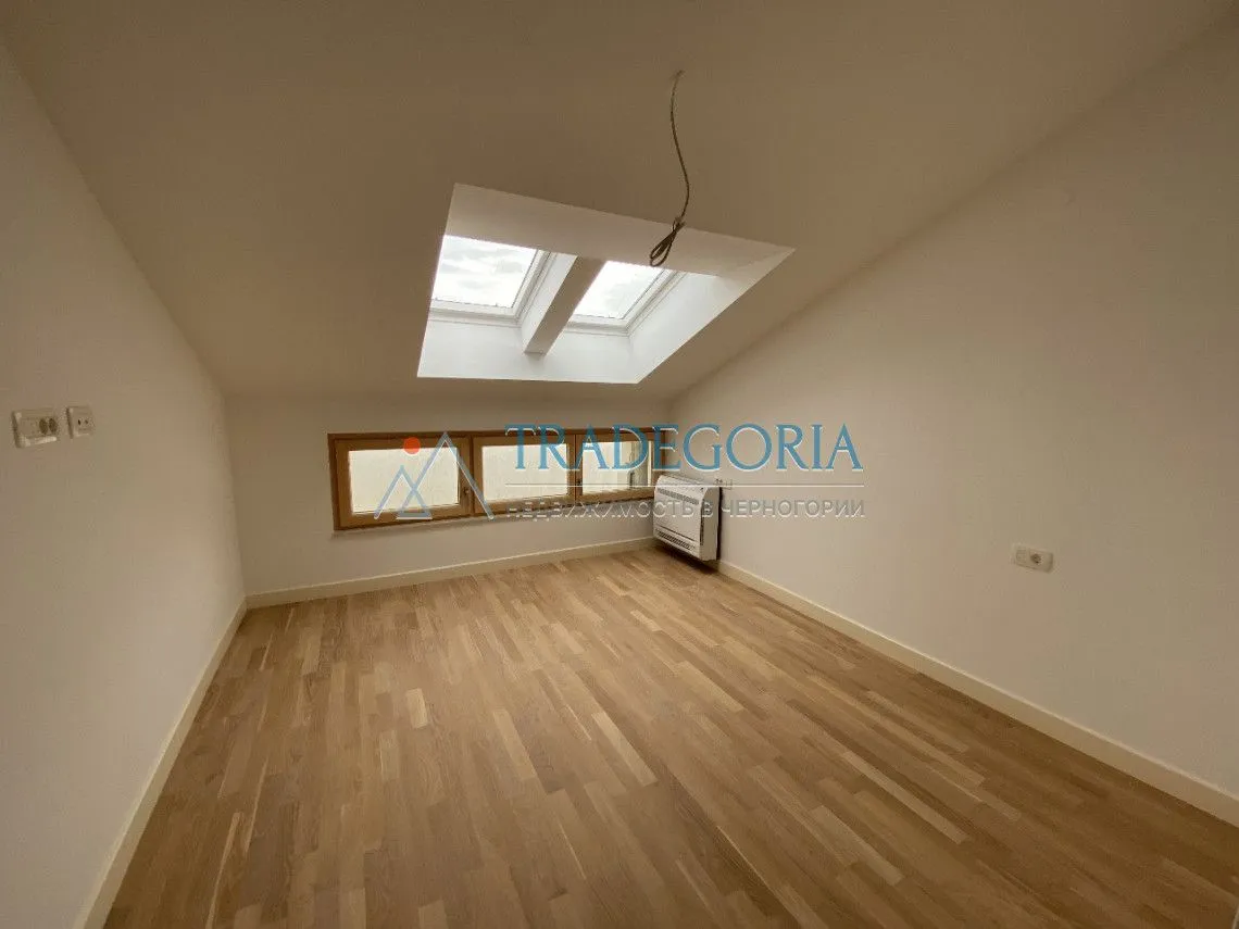 Prodaja, dvosoban stan, 120m², Dobrota, Kotor