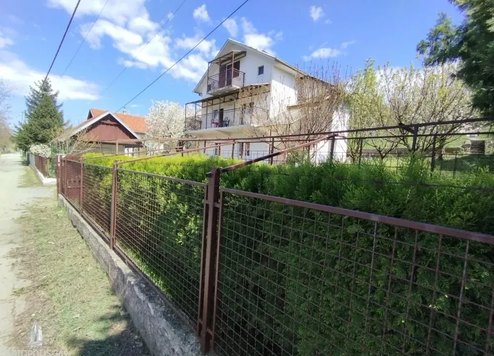 Prodaja, kuća, 204m², Boleč, Grocka