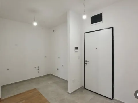 Sale, one bedroom apartment, 46m², Stari Aerodrom, Podgorica - image 4