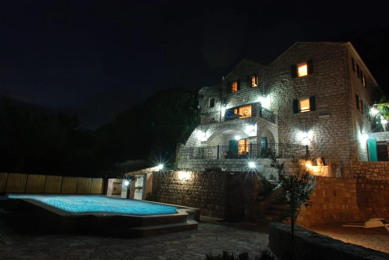 Rent, house, 350m², Budva, Crna Gora
